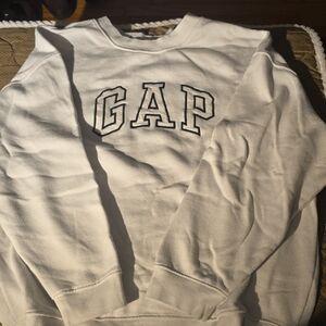GAP White Crewneck Sweatshirt